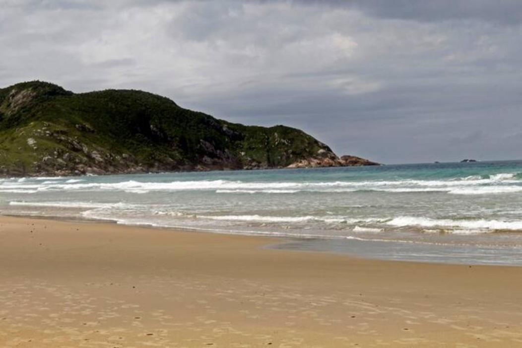 Casa com piscina e acesso a pé à Praia do Santinho Florianopolis Exterior foto
