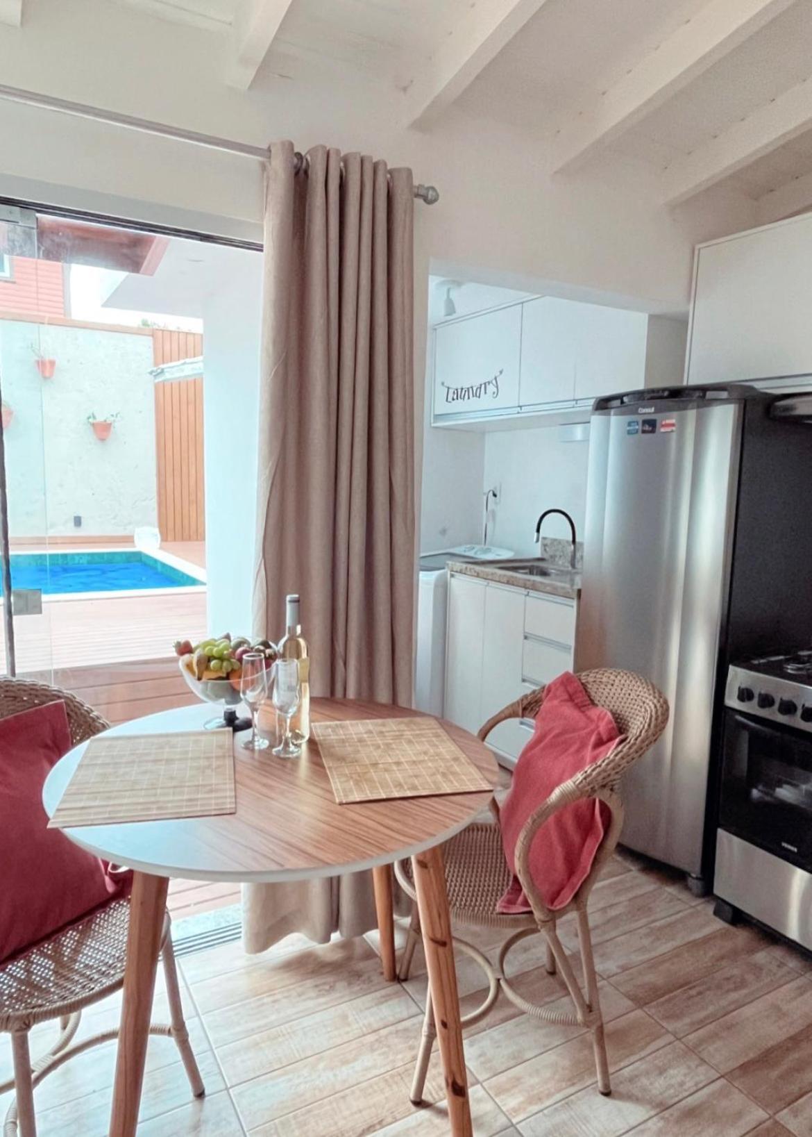 Casa com piscina e acesso a pé à Praia do Santinho Florianopolis Exterior foto